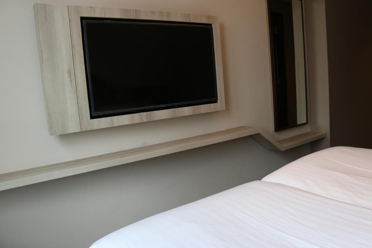 Aqueen Prestige Hotel Lavender Singapura Exterior foto